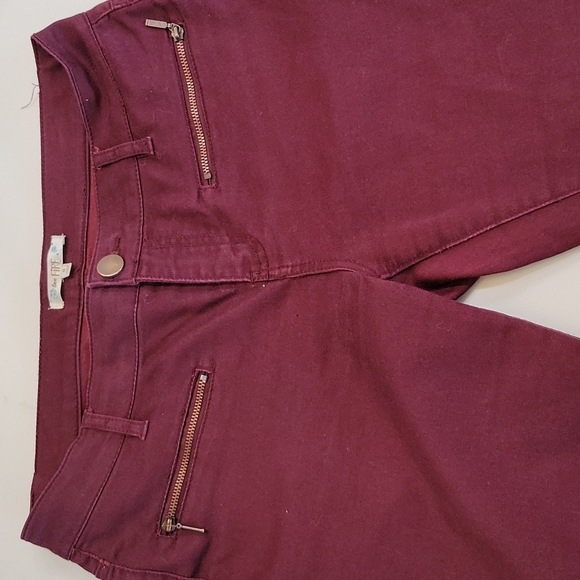 Women's Skinny Pants - Picture 2 of 7